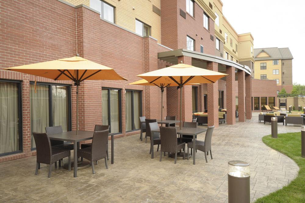 Courtyard By Marriott Lexington Keeneland/Airport Extérieur photo