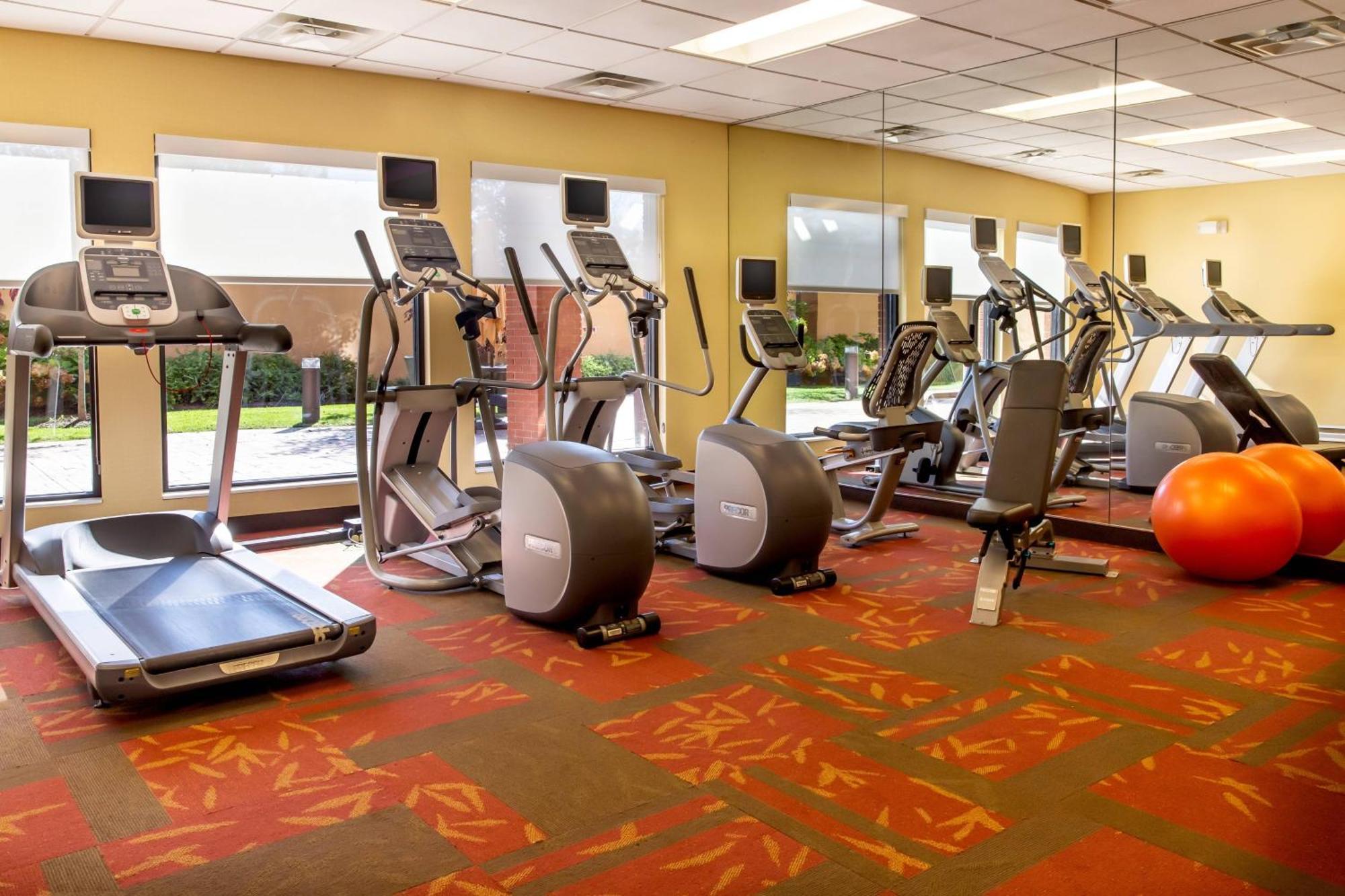 Courtyard By Marriott Lexington Keeneland/Airport Extérieur photo