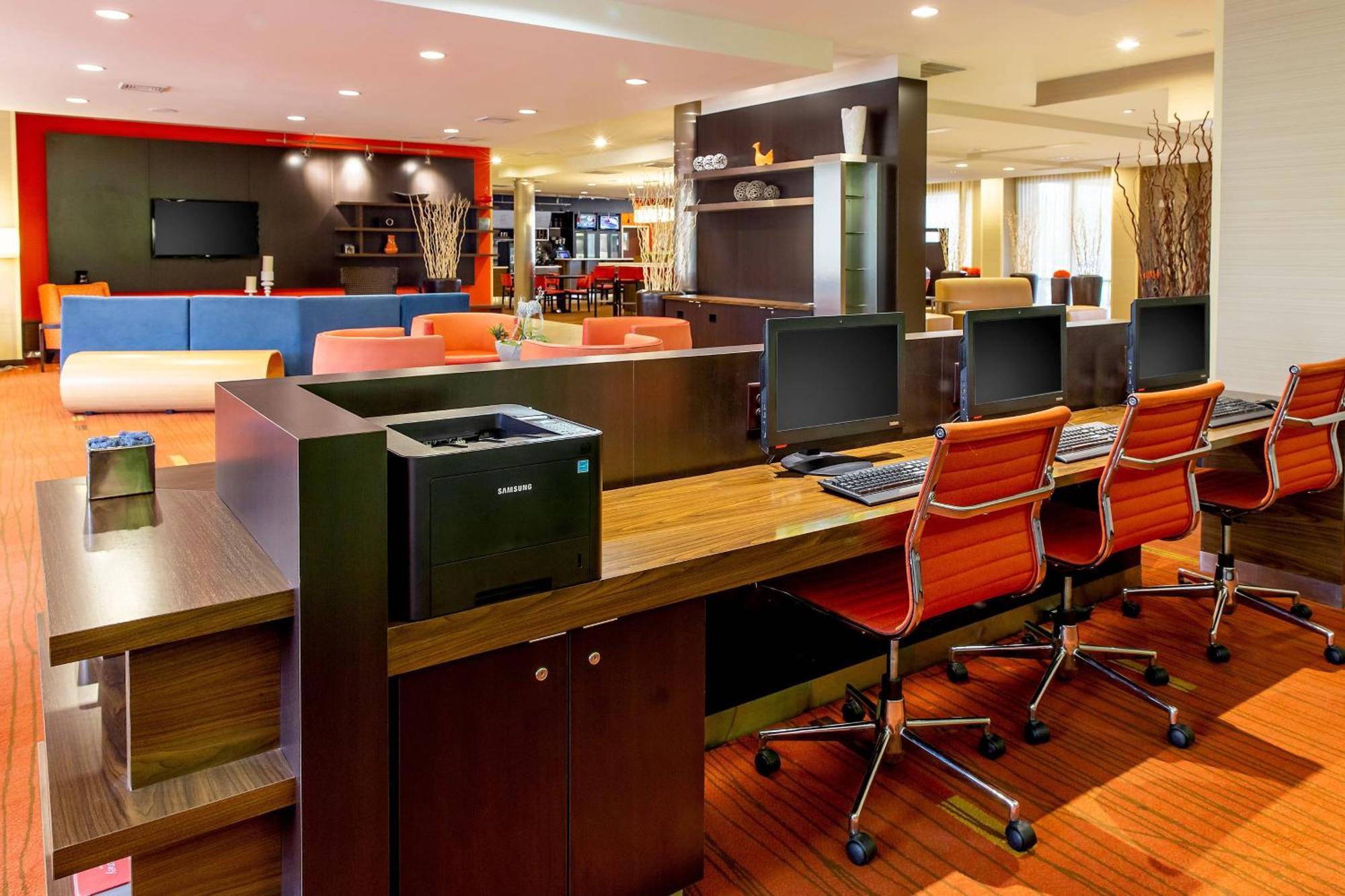 Courtyard By Marriott Lexington Keeneland/Airport Extérieur photo