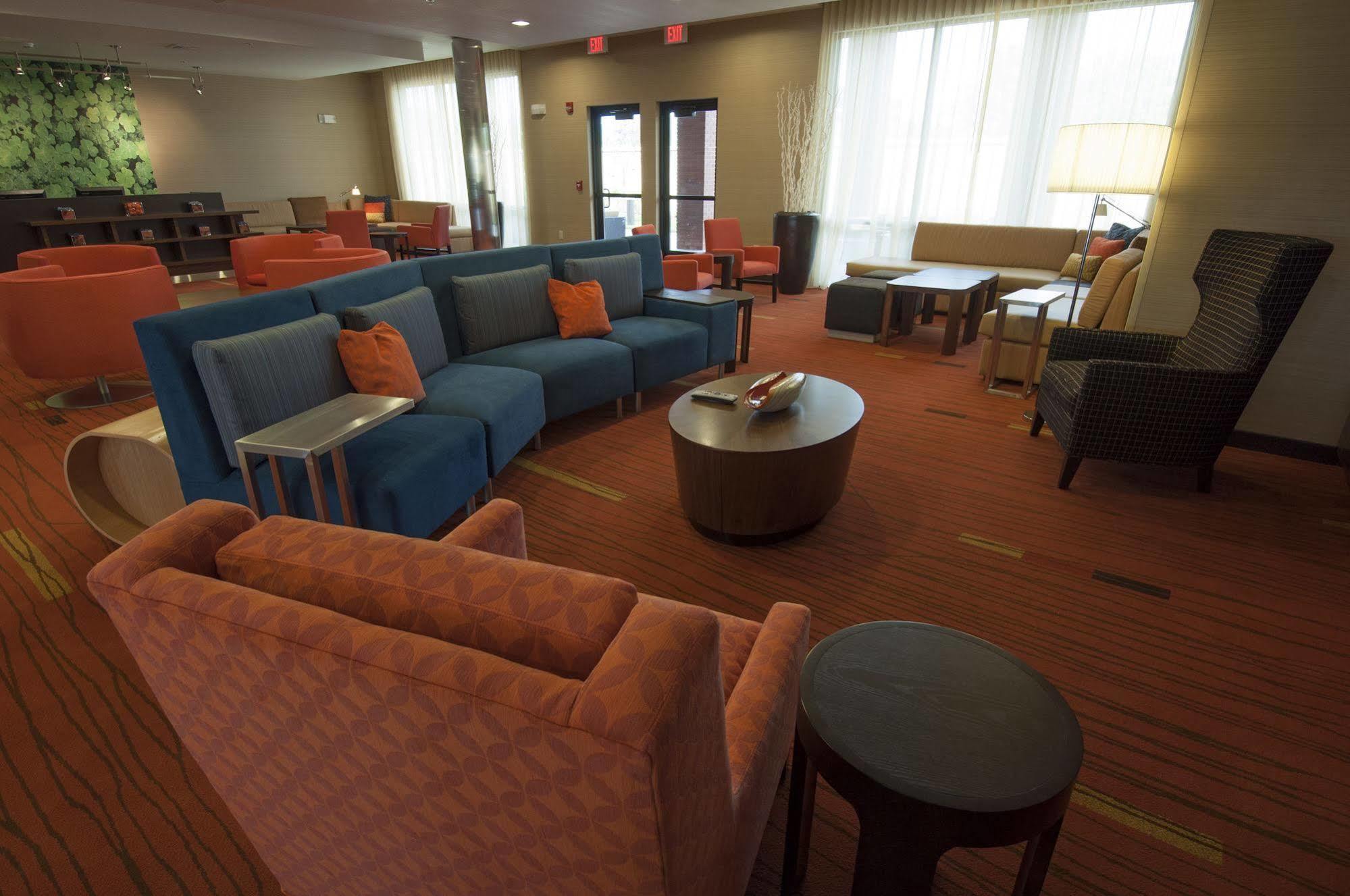 Courtyard By Marriott Lexington Keeneland/Airport Extérieur photo